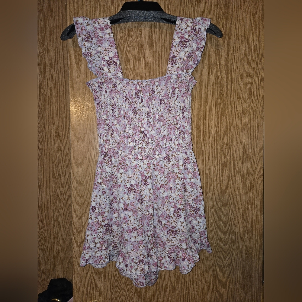 Floral Sleeveless Romper Size Small